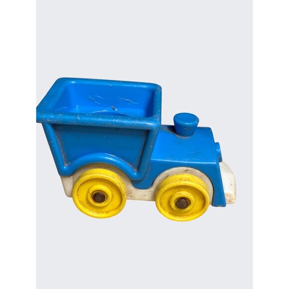 Fisher-Price Little People Vintage Vehicles Set Of 4 Plastic Vehicles  3 People - Picture 3 of 9